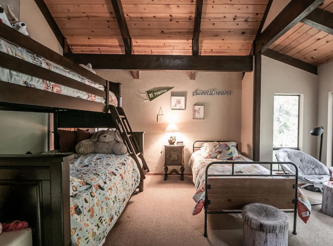 Papa Bear's River Cabin