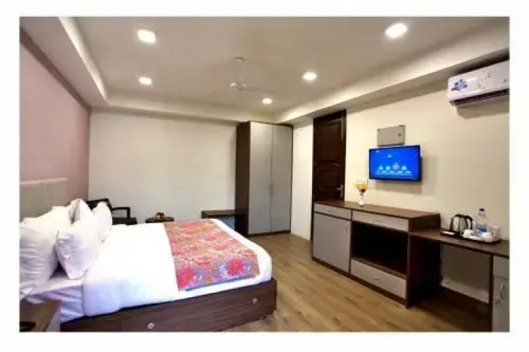 Phoenix Suites