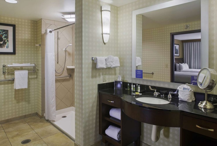 DoubleTree Suites by Hilton Hotel Bentonville photo 11