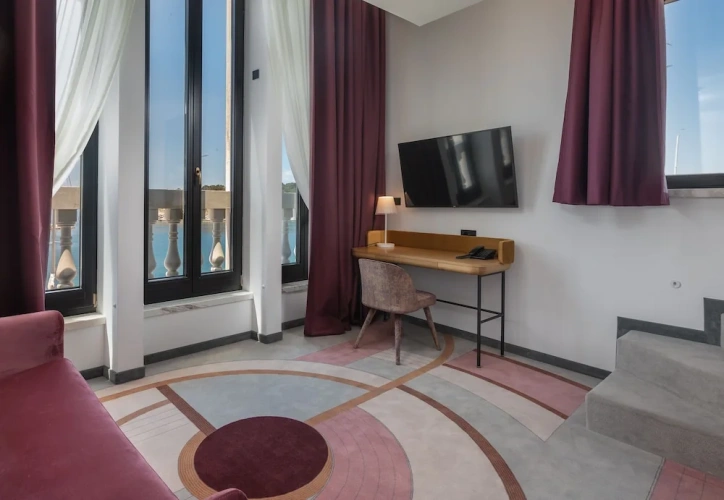 Standard Double room with city view