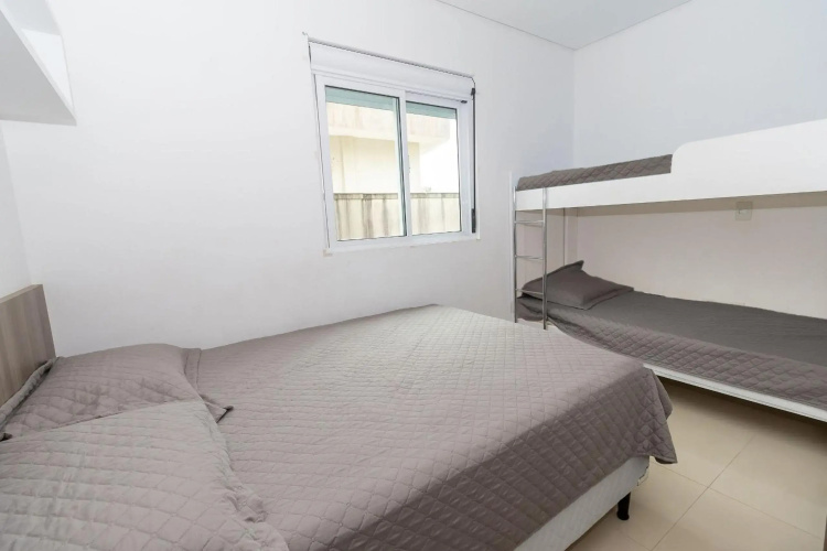 254 - Excelente 3 quartos com vista mar em Bombas