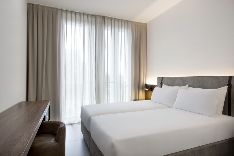 J Hotel photo 10