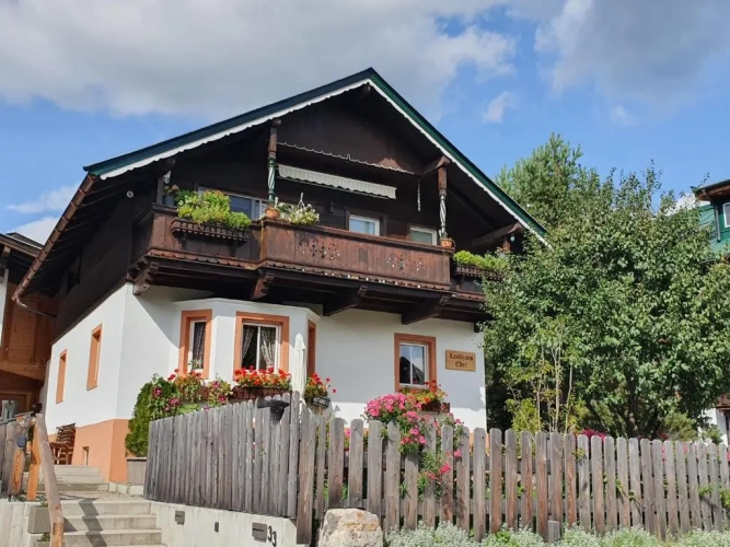 Apartment with garden view