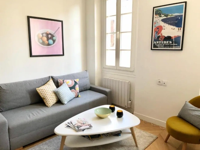 2 Bedrooms Apartment