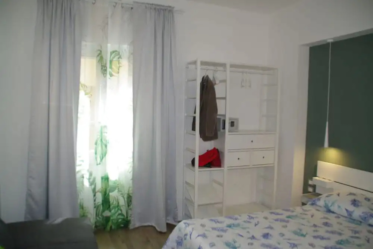 Travel House
