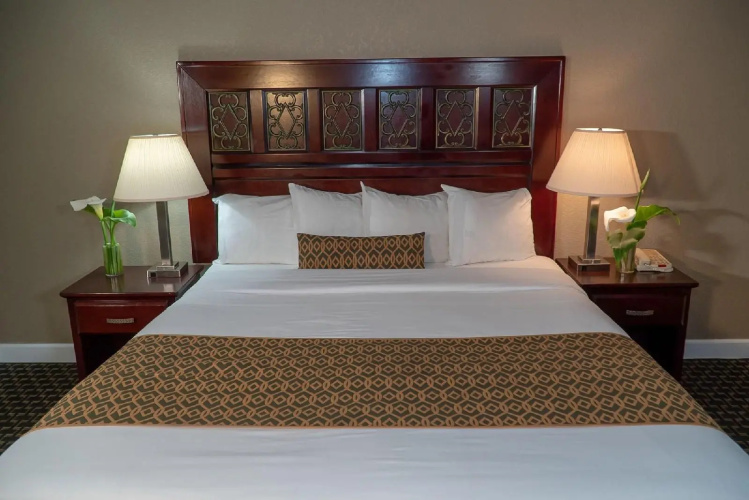 Sea Breeze Inn