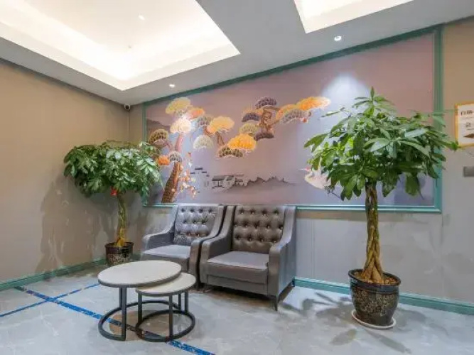 Zhongzhou Hotel