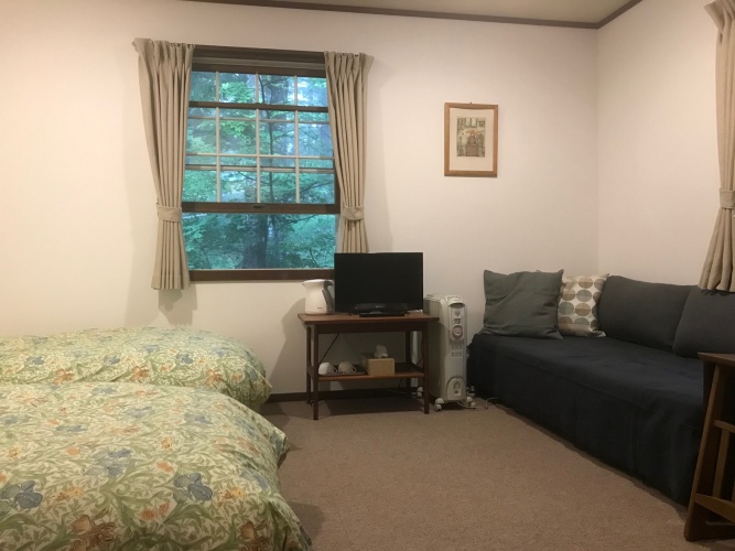 Standard Triple room