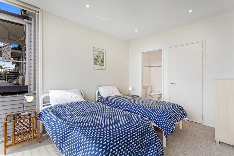 Mirage, 24A Gloucester Street