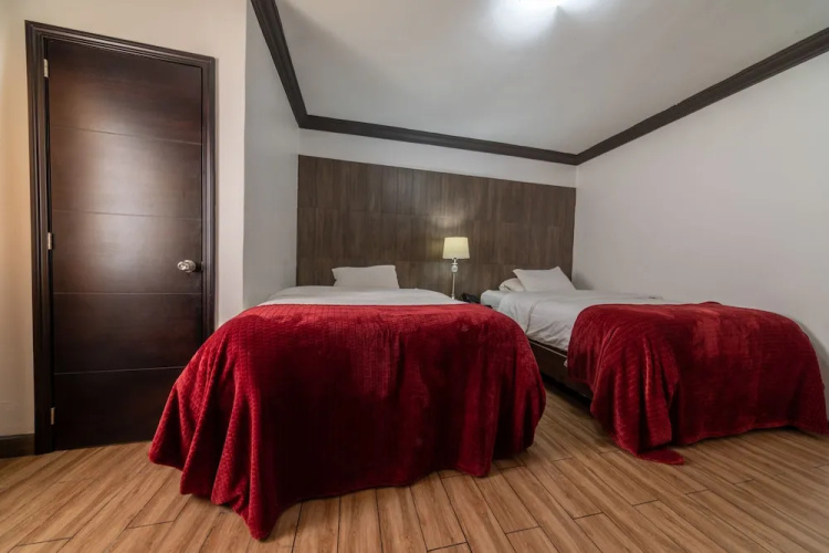 Mont's Hotel