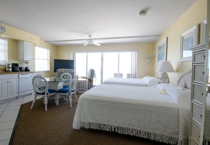 Quadruple Studio with ocean view