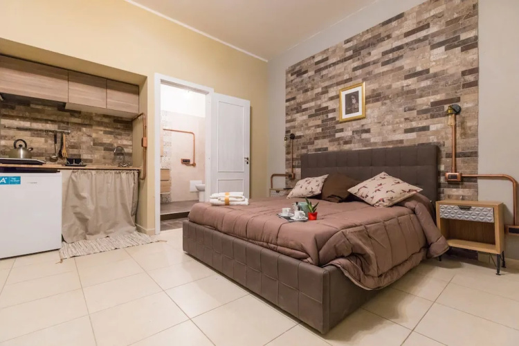 Mamas apartment & deluxe rooms