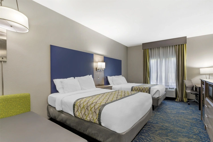 Standard Quadruple room