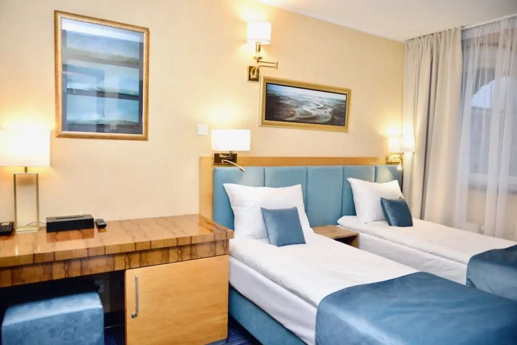 Standard Motlawa river building Twin room