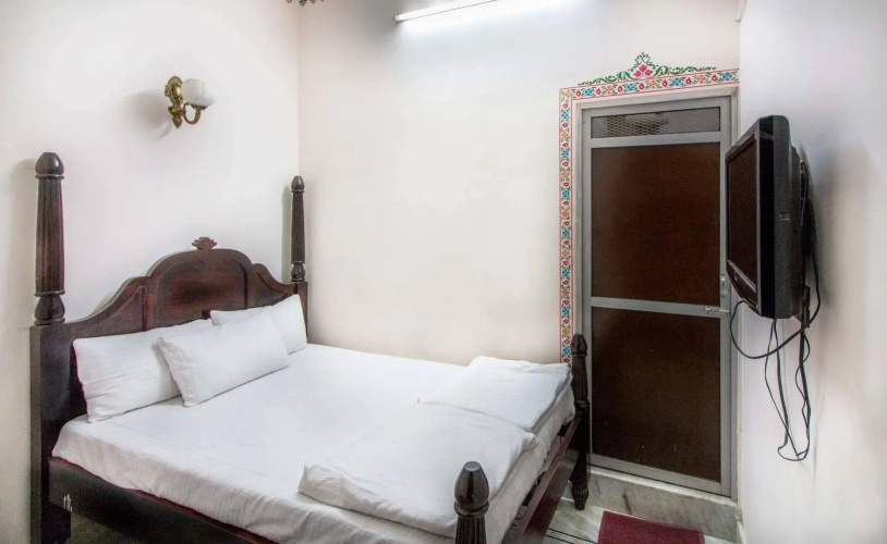 Whereabout Hostel