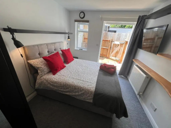 Larmins Room