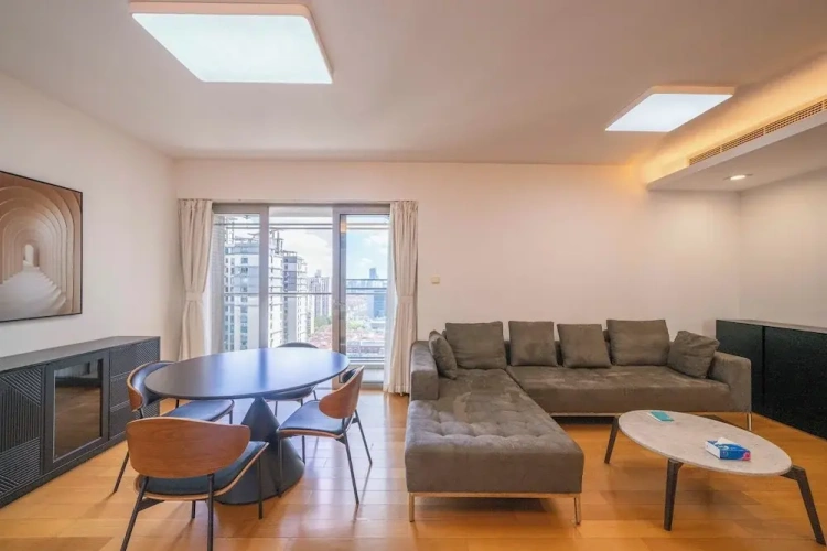 3 Bedrooms Superior Apartment with city view