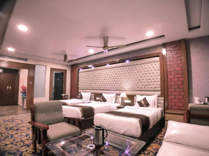 Hotel Vishnu Empire