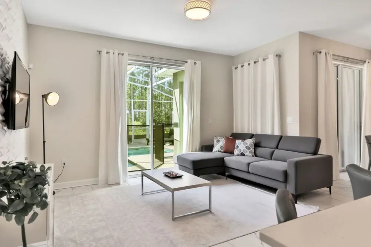 392 OC - 4BR Splendor: Private Pool