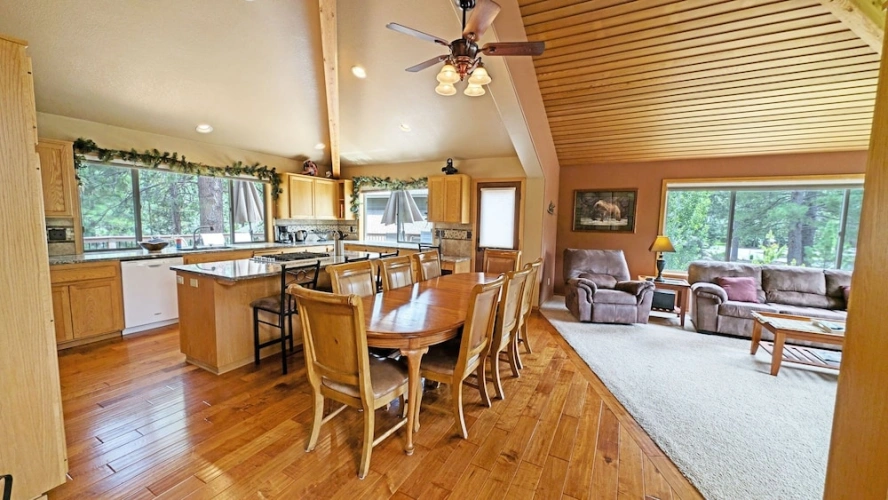4 Bedrooms Cottage