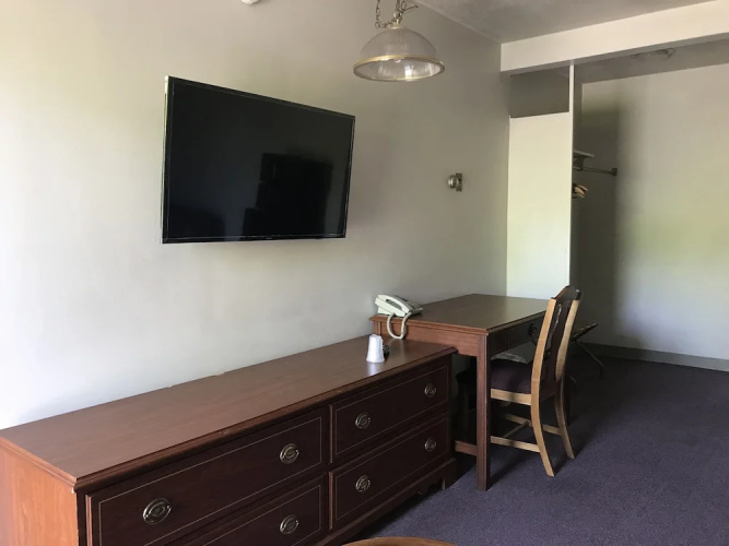 Allenwood Motel