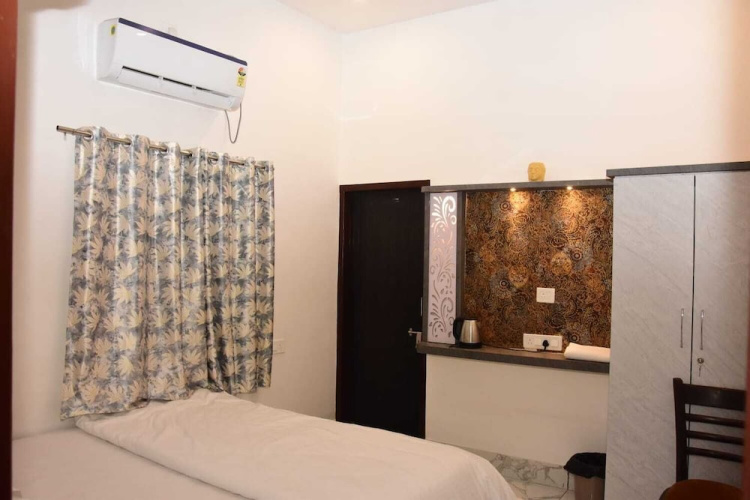 Hotel Maa Karni Darbar