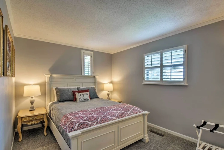 4 Bedrooms Cottage
