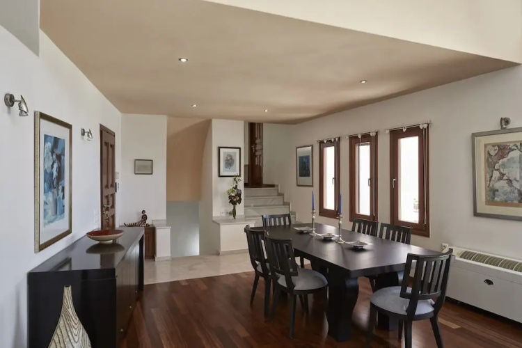 Periscope Villa