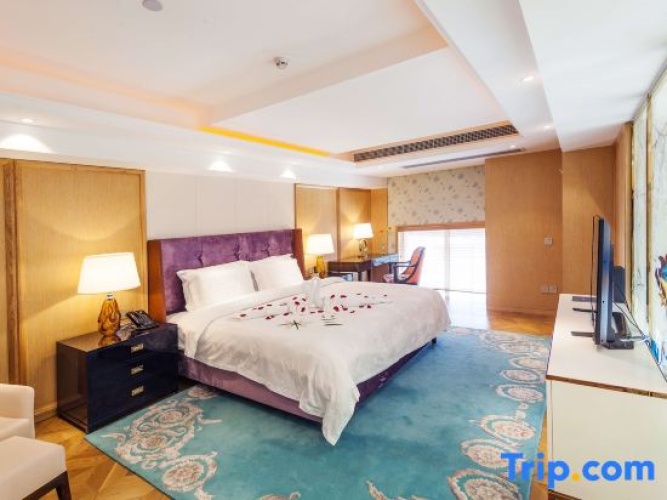 Deluxe Double Suite