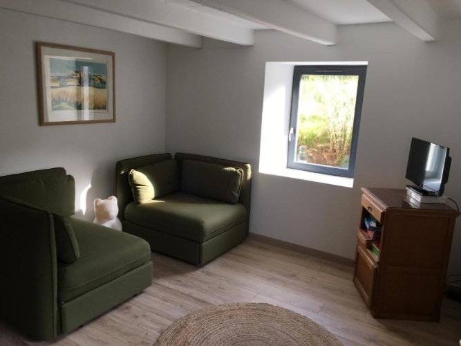 4 Bedrooms Cottage