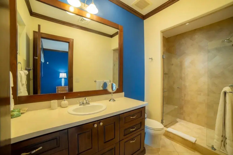 Altavista 5D 3 Bdr 2 bth Ocean View Condo