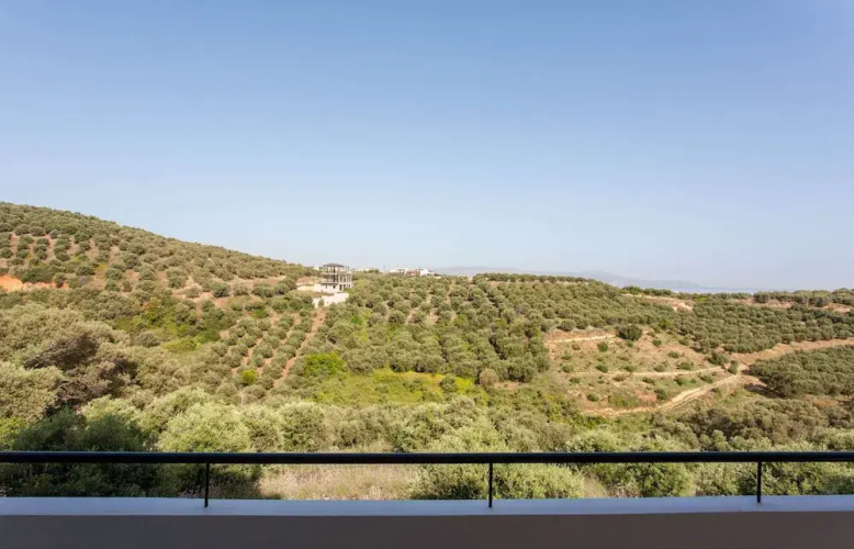Hillside Seaview Apartment