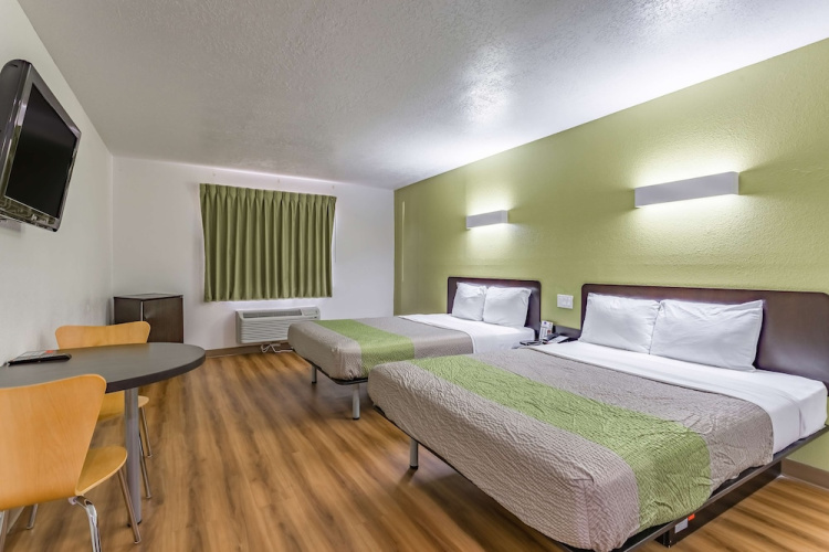 Motel 6 Santa Fe Central