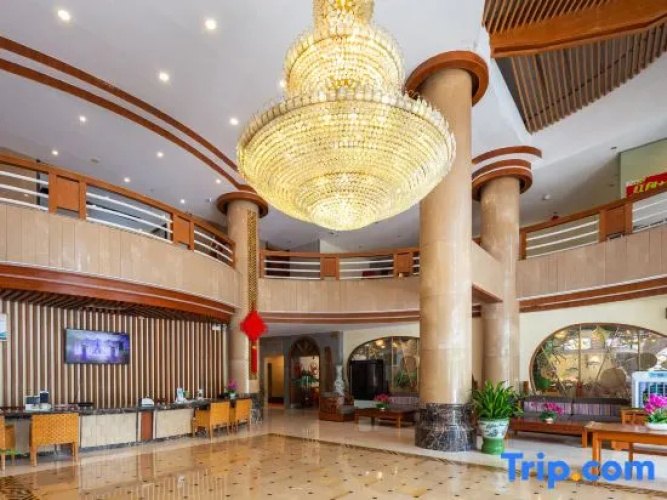 Fenghuangcheng Hotel