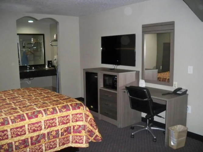Scottish Inn & Suites