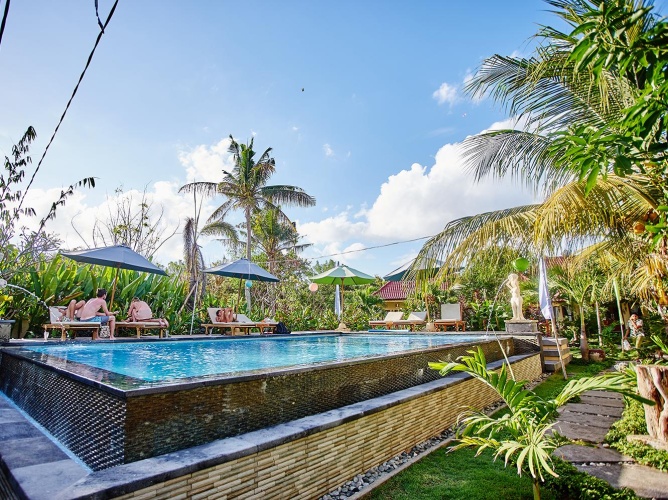 Deluxe Double room with balcony and with garden view