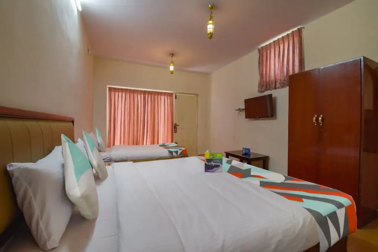 FabHotel Wenlock Homes