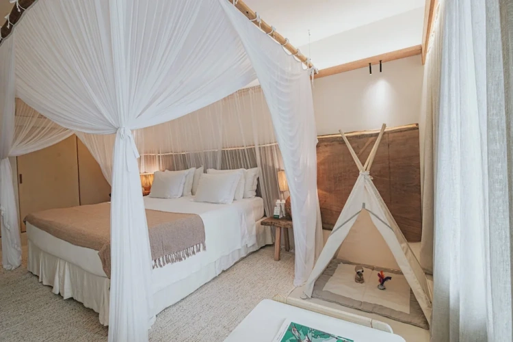 Suite with balcony