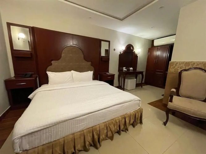 Al Noor Hotel Multan