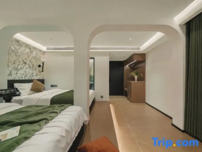 Standard Triple Family room