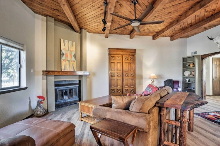 4 Bedrooms Cottage