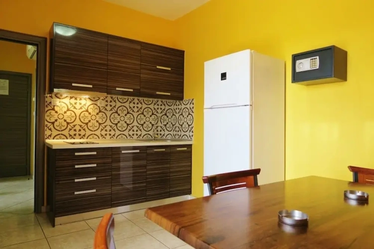 2 Bedrooms Family Apartment with sea view