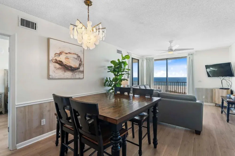 Romar Place 204