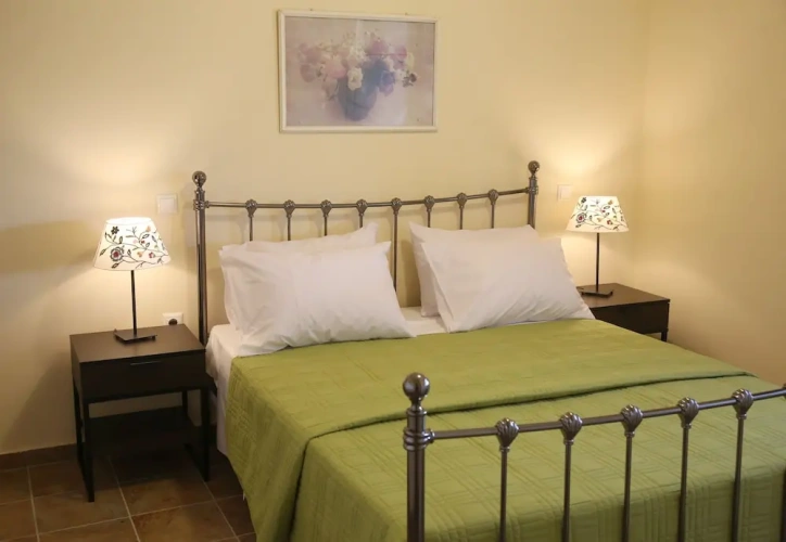 3 Bedrooms Villa with partial sea view