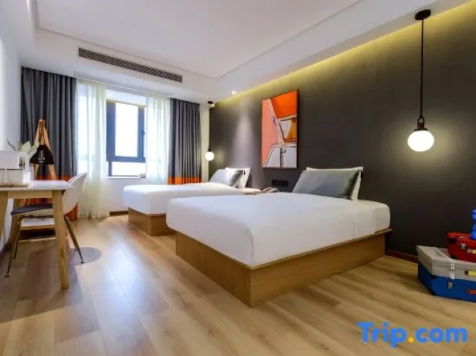 Standard Twin Family room