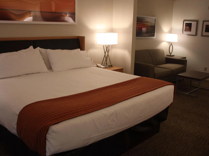 Holiday Inn Express Munising-Lakeview by IHG