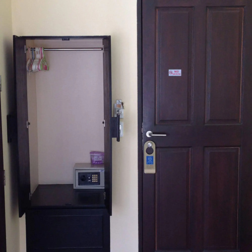 Tropicoza Guest House