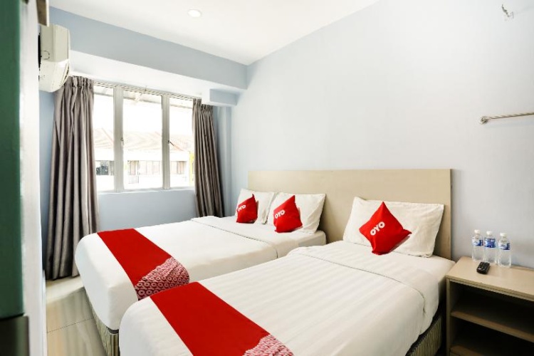 Standard Triple room