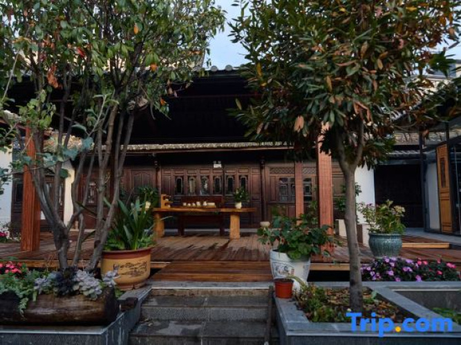 Qiufengge Homestay