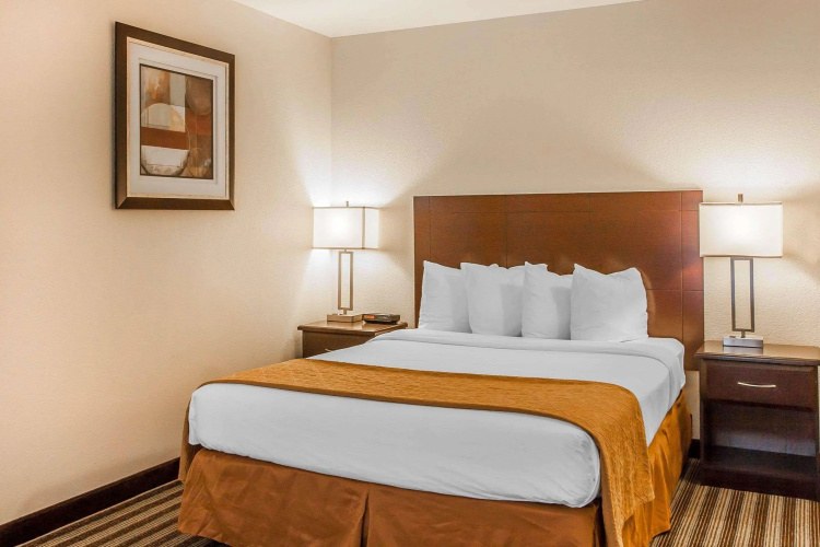 Quality Inn & Suites Vancouver - Hazel Dell